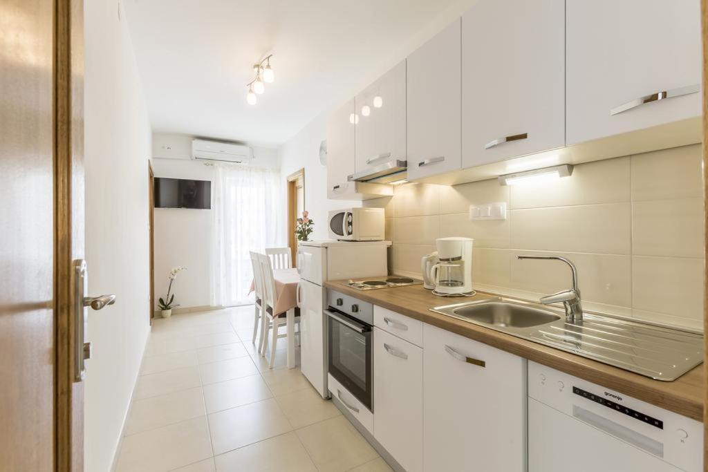 Apartments Bezmalinovic 2 ボル エクステリア 写真