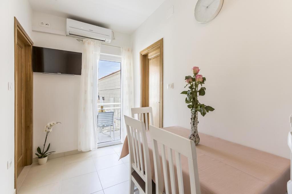 Apartments Bezmalinovic 2 ボル エクステリア 写真
