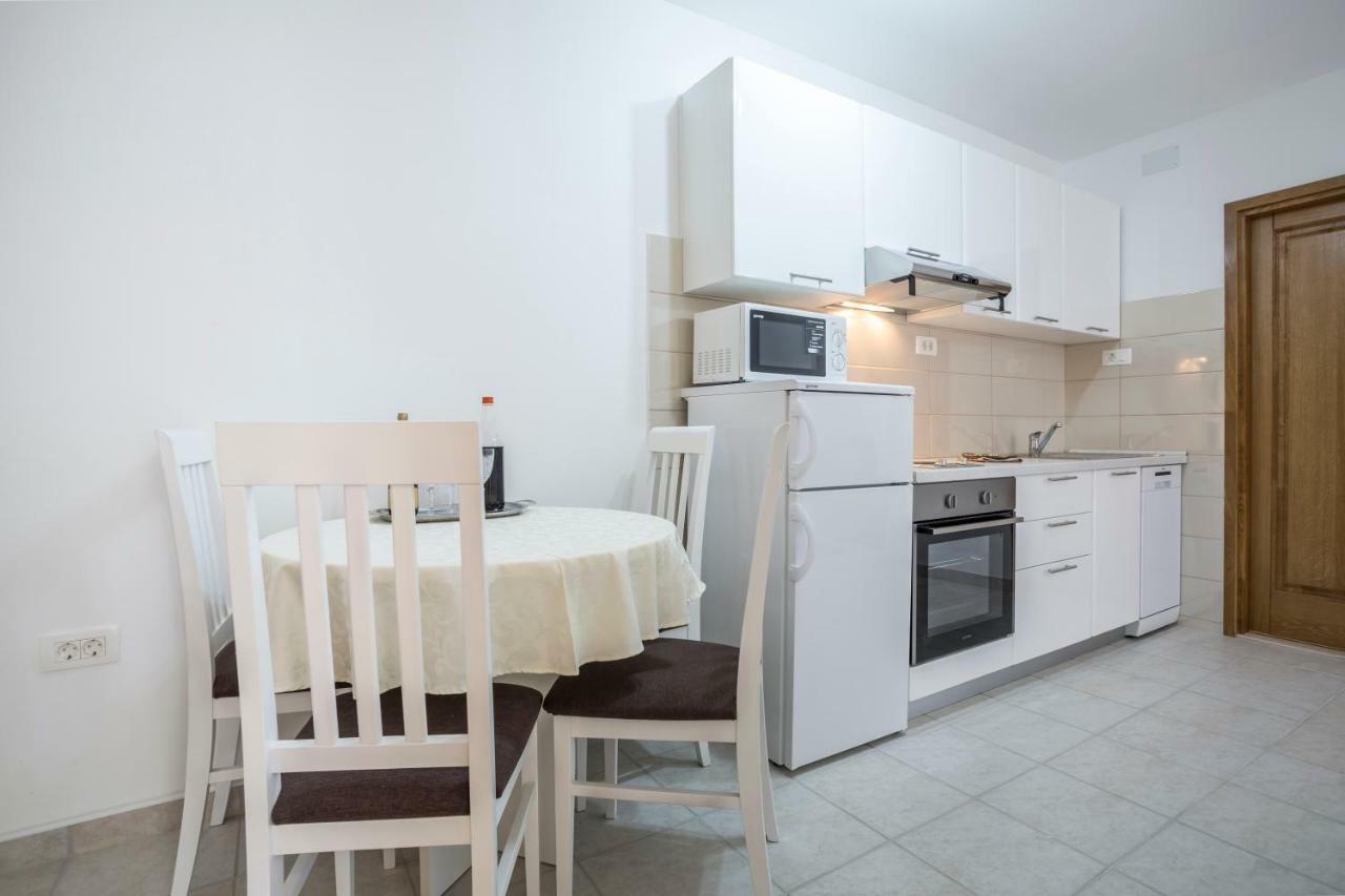 Apartments Bezmalinovic 2 ボル エクステリア 写真