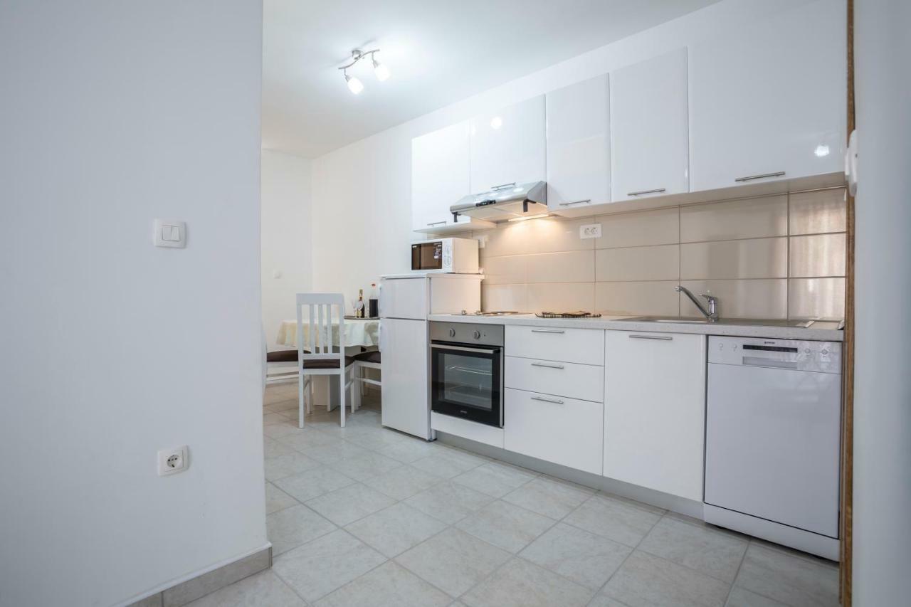 Apartments Bezmalinovic 2 ボル エクステリア 写真